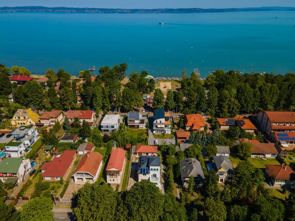 Harmony Boutique Villa Siofok Exterior photo